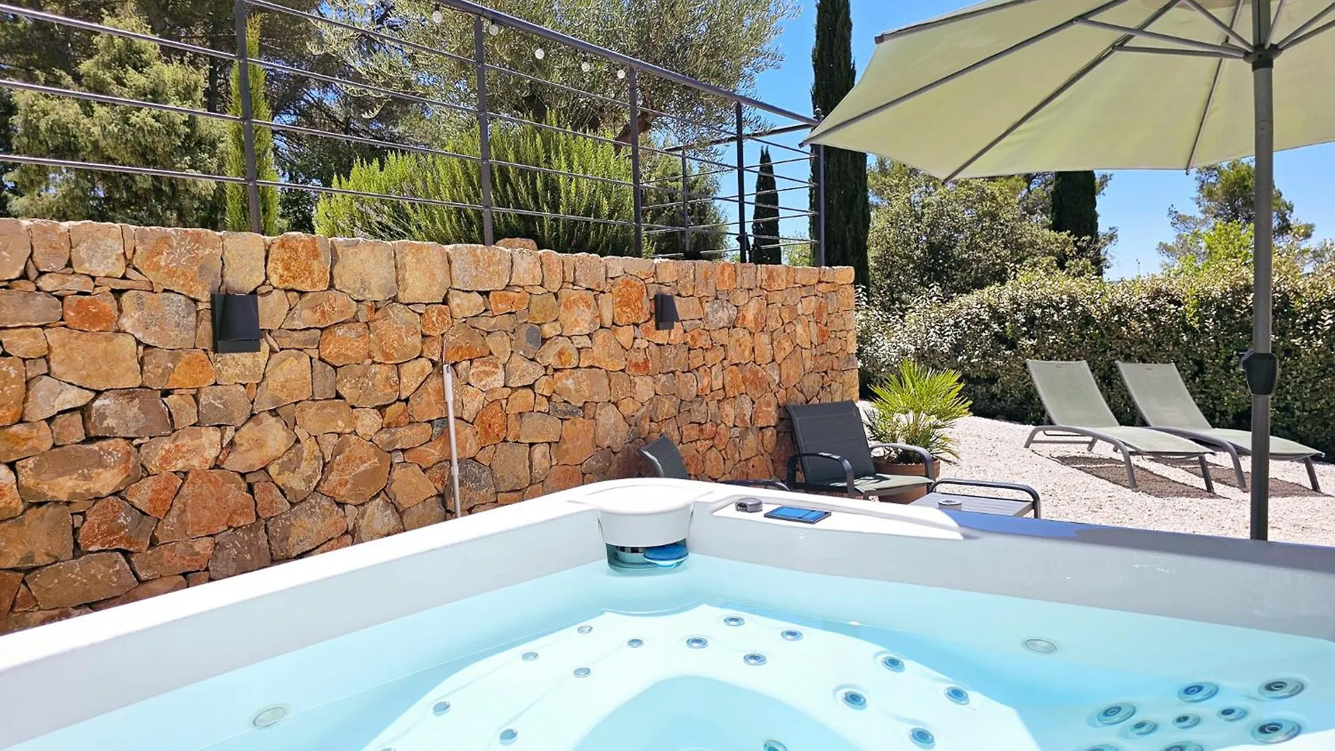 Suite Sieste En Provence Entrecasteaux 0*,  Frankreich