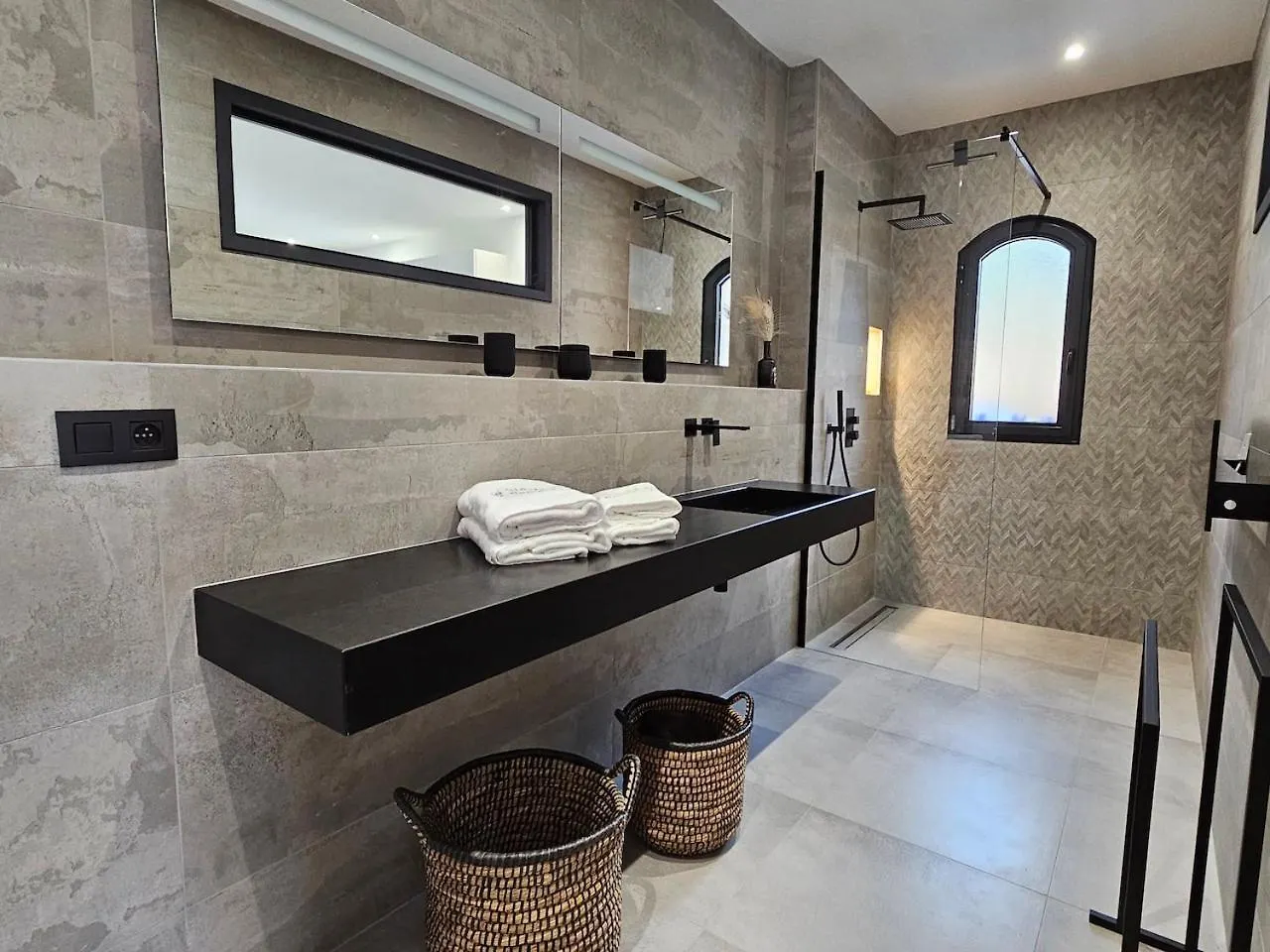 Suite Sieste En Provence Entrecasteaux France